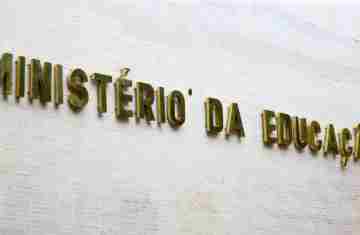  MEC libera acúmulo de benefícios para estudantes de graduação 